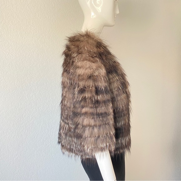 J. Mendel Fur cape - Picture 6 of 9
